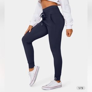 🆕 Halara drawstring waist joggers